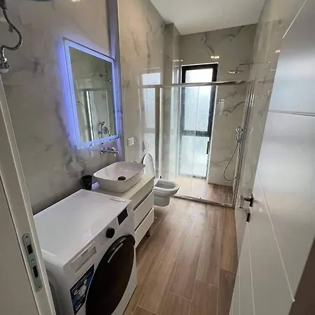 Luxury 9/2 Tirana